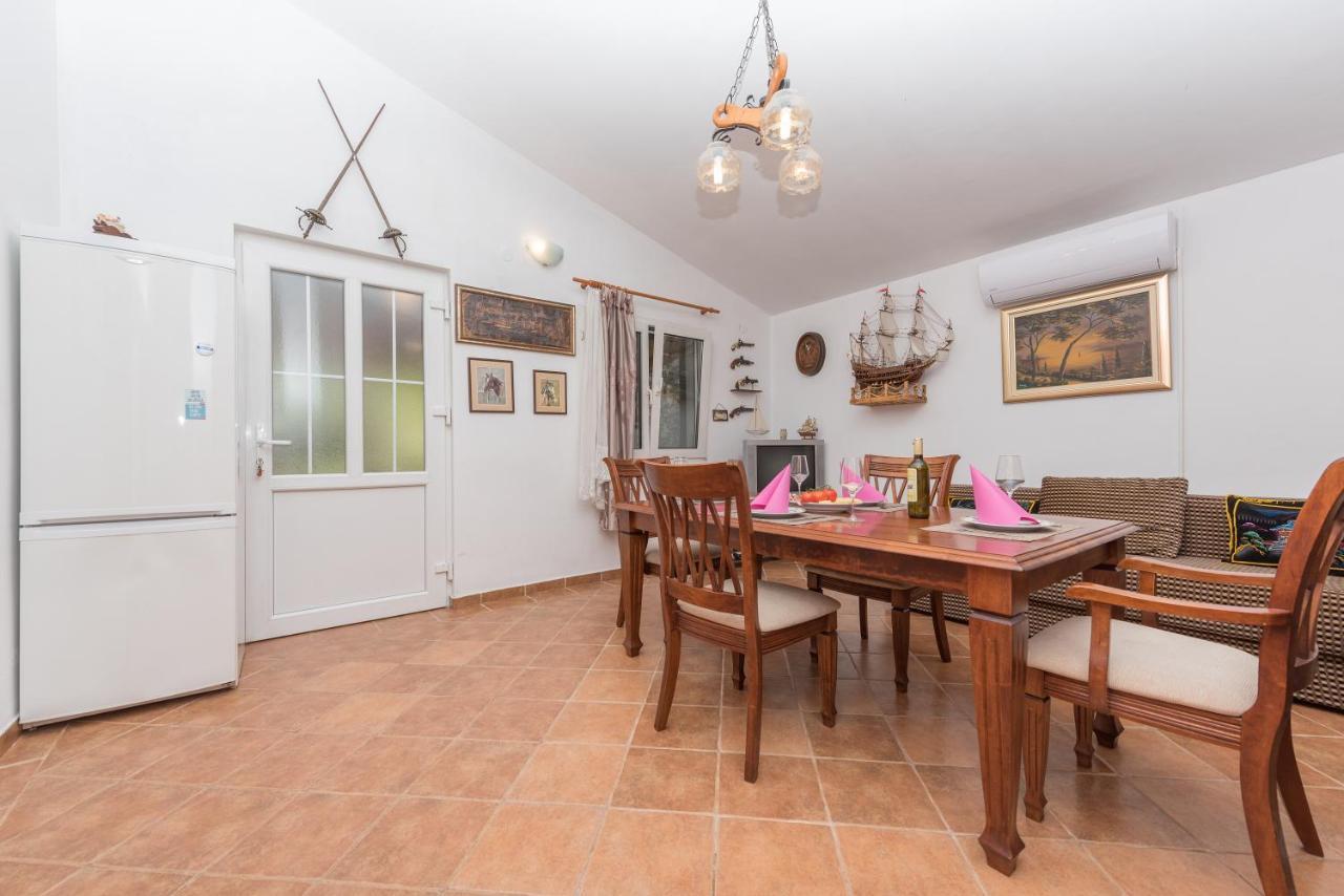 Holiday Home Frane Slivno  Eksteriør bilde